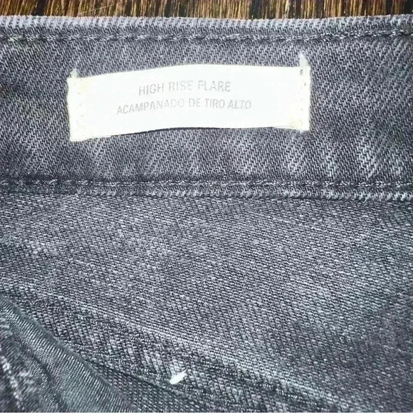 Universal thread High rise flare black jeans. Size 2. Fitted hip. Flared leg. - Picture 2 of 9